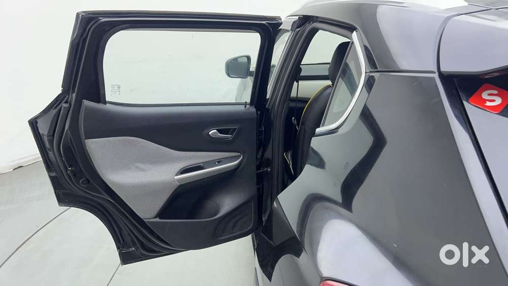 Nissan Magnite 1.0 Xv, 2022, Petrol