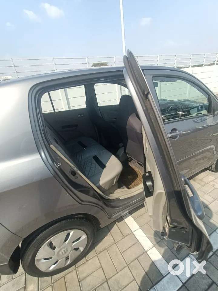 Maruti Suzuki Celerio Zxi Amt, 2017, Petrol