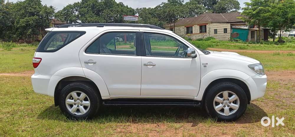 Toyota Fortuner [ ] 3.0 4x4 Mt, 2010