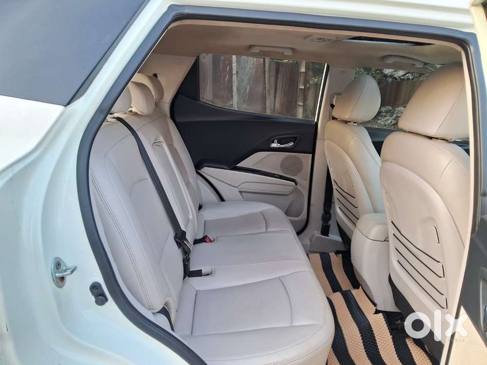 Mahindra Xuv300 W8 Option, 2020, Petrol