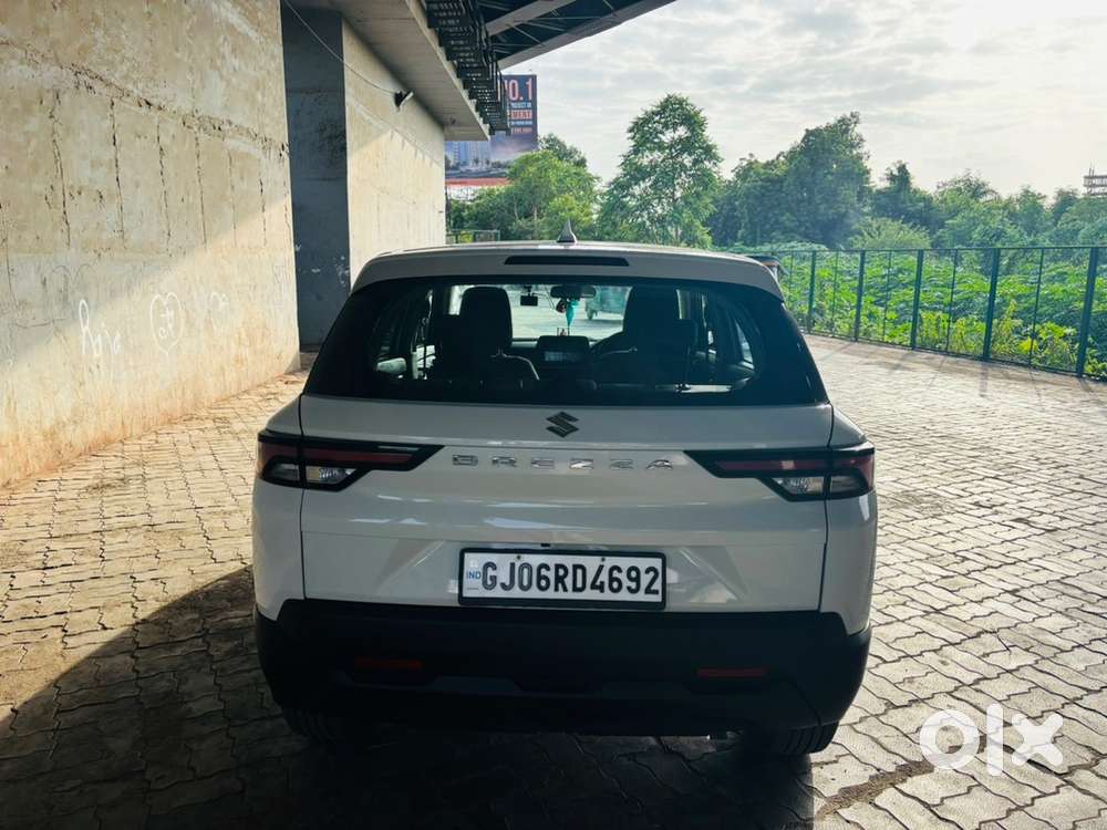Maruti Suzuki Brezza 2025 Vxi Petrol