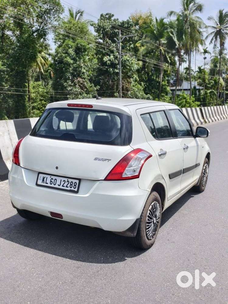 Maruti Suzuki Swift Vxi 1.2 Abs Bs-iv, 2015, Petrol