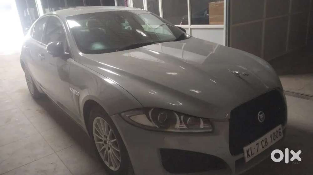 Jaguar Xf 2015 Diesel 70000 Km Driven
