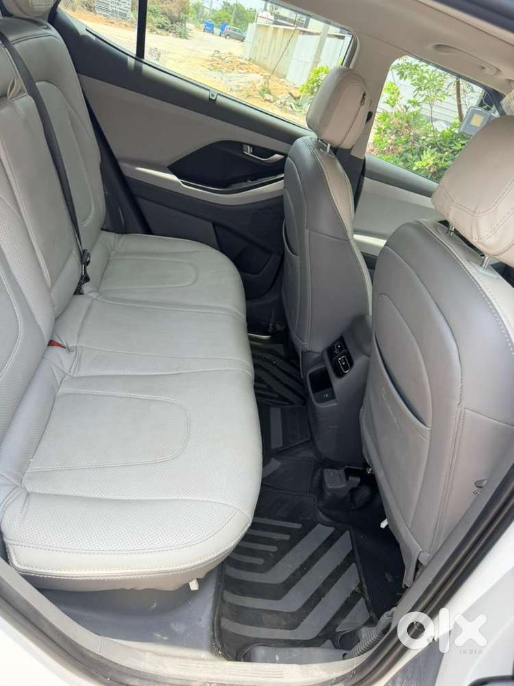 Hyundai Car Manual 2025