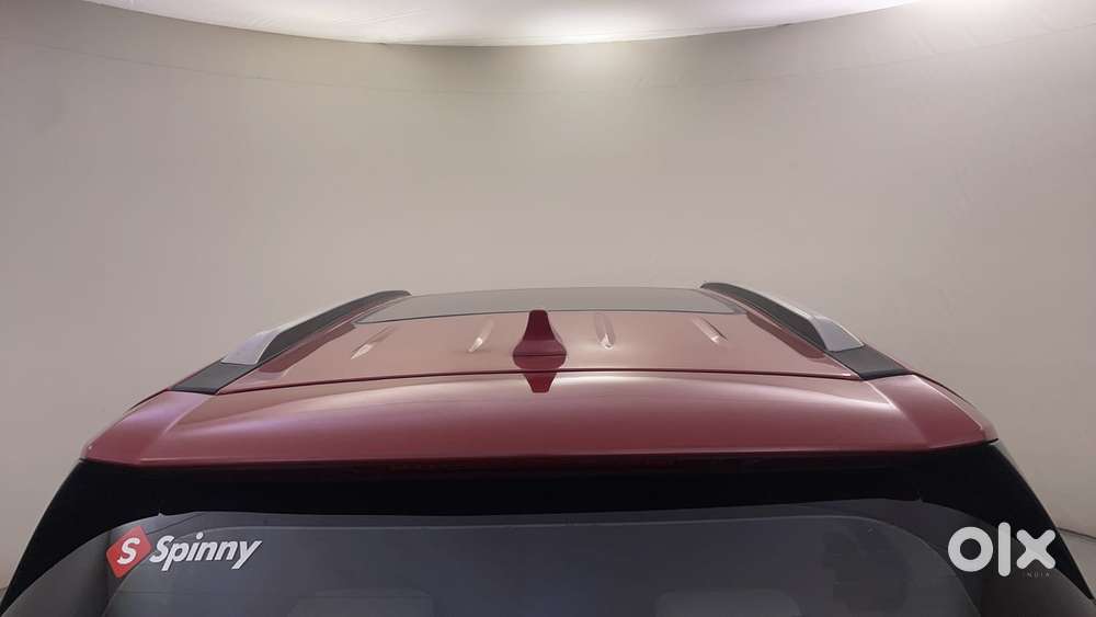 Mahindra Xuv700 2.0 Ax 7 Petrol At Luxury Pack Str, 2021, Petrol