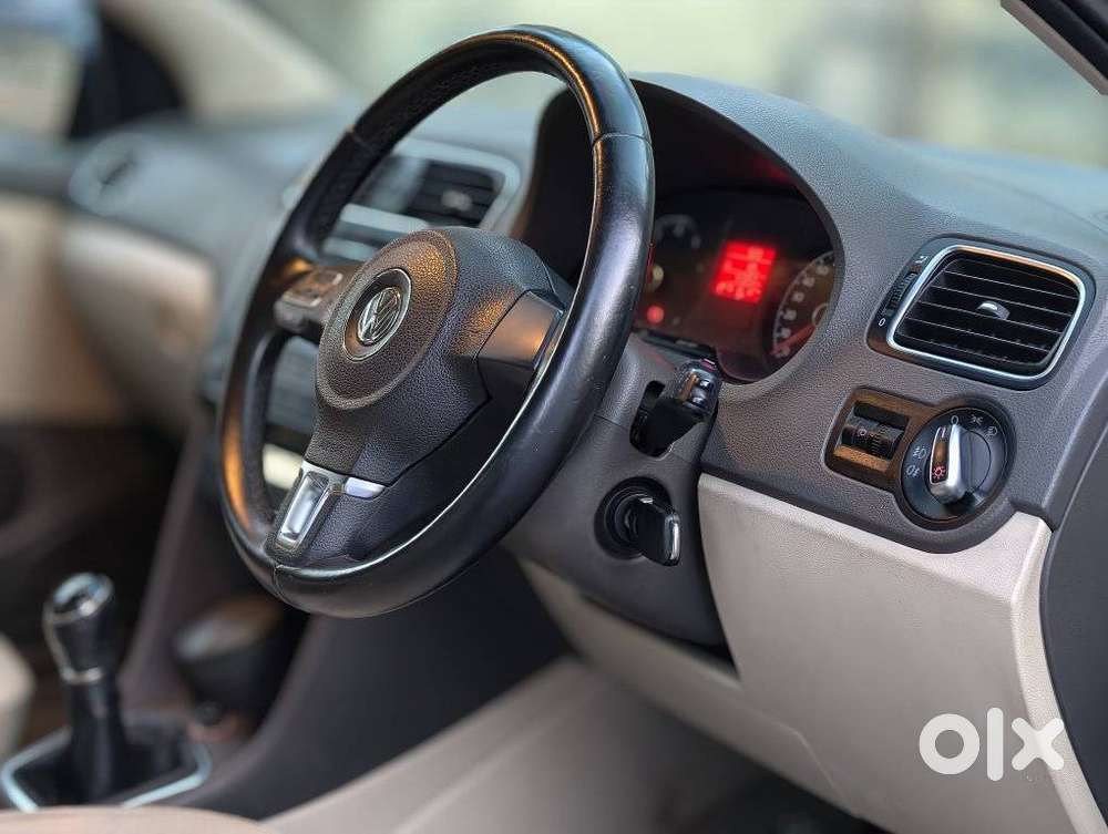 Volkswagen Vento Petrol Highline, 2013, Petrol