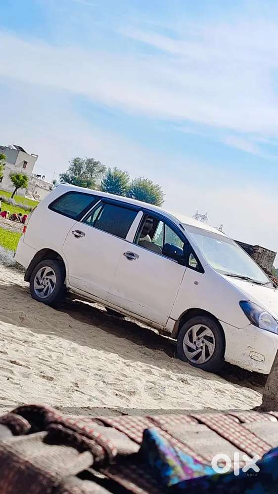 Toyota Innova 2007 Diesel 235000 Km Driven