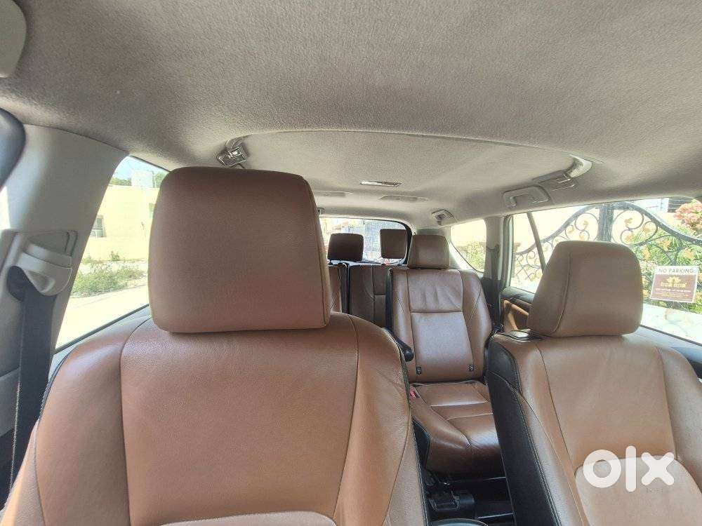Toyota Innova Crysta 2.7 Zx At, 2016