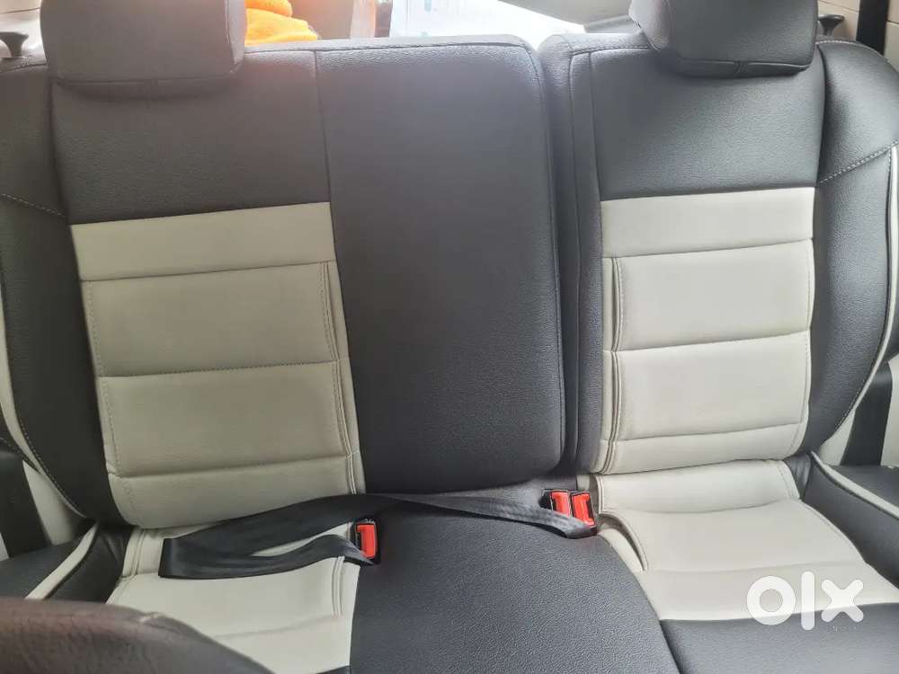 Mahindra Xuv300 Petrol 2023