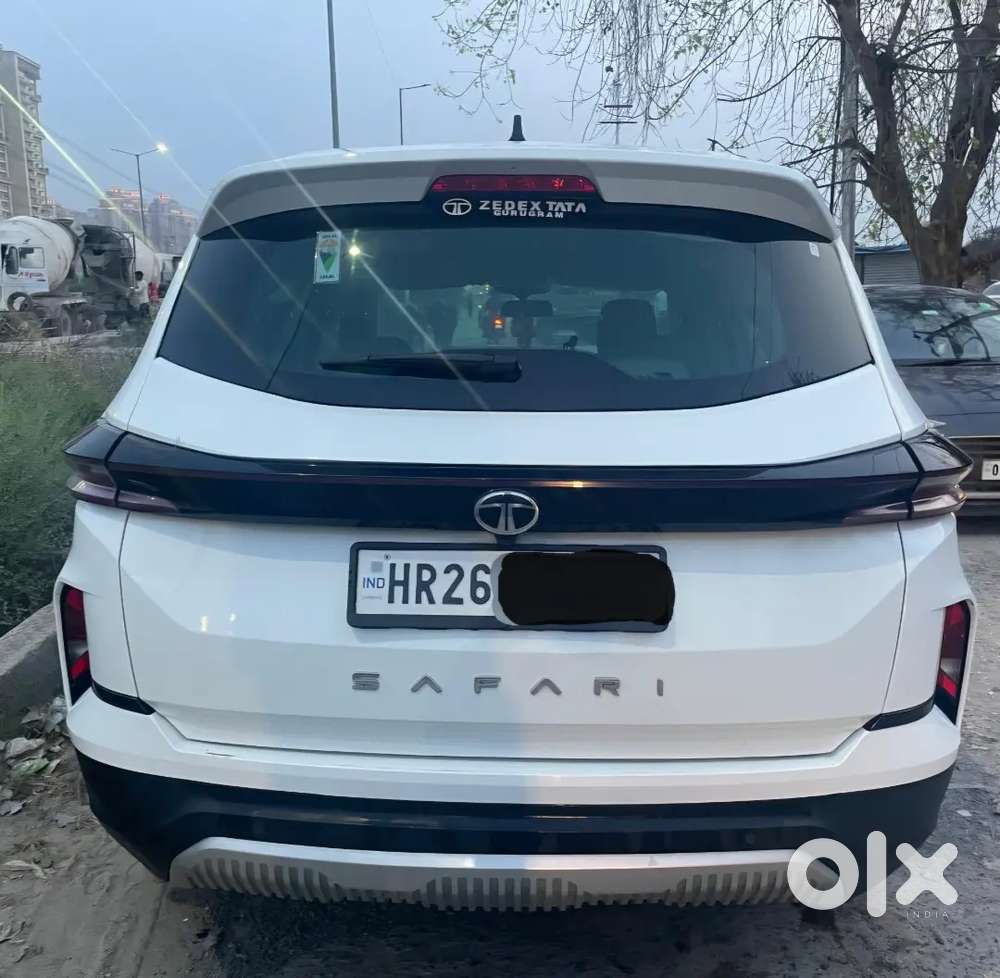 Tata Safari Diesel Automatic With Panaromic Sunroof