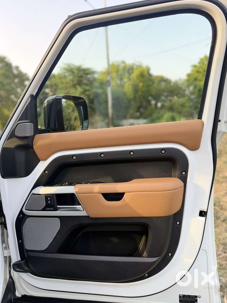 Land Rover Defender 3.0 L 130 Hse, 2023, Petrol
