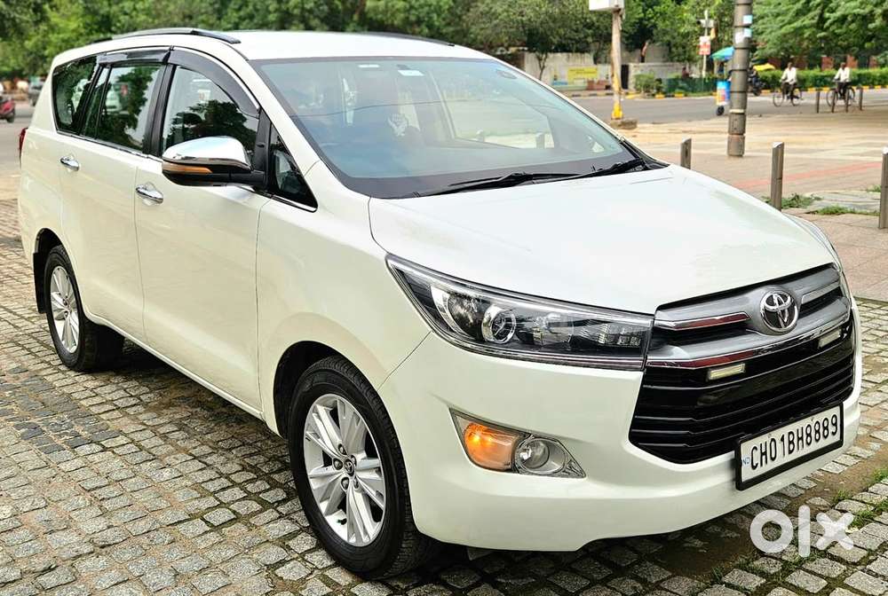 Toyota Innova Crysta 2.8 Zx At, 2016, Petrol