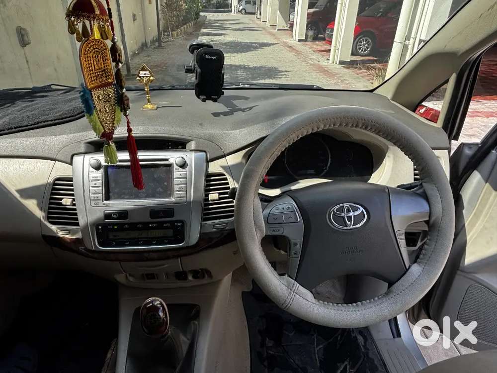 Toyota Innova 2013