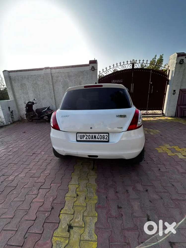 Maruti Suzuki Swift 2015 Diesel 90000 Km Driven
