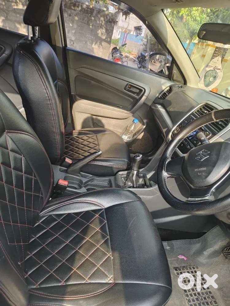 Maruti Suzuki Brezza 2017 Yellow Board