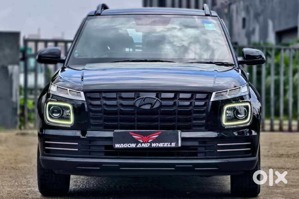 Hyundai Venue Sx(o) 1.0 Turbo Dct Knight Edition, 2023, Petrol