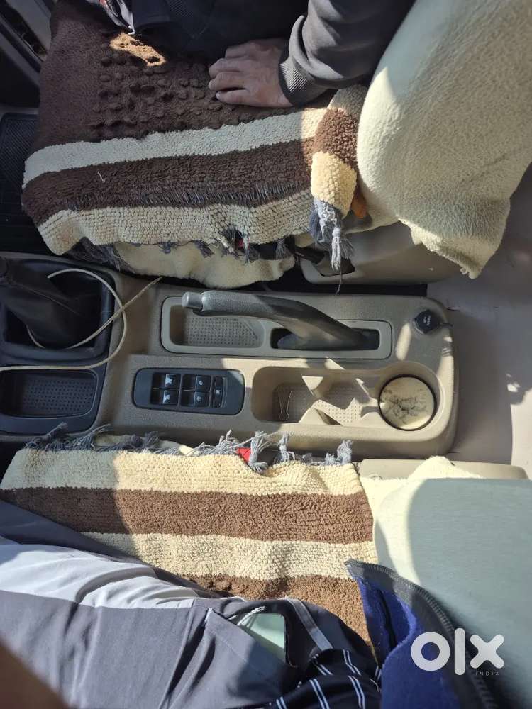 Mahindra Tuv 300 2016