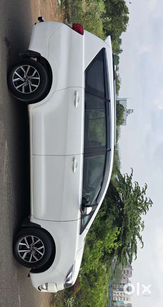 Toyota Innova Crysta 2.4 V 8 Str, 2018, Diesel