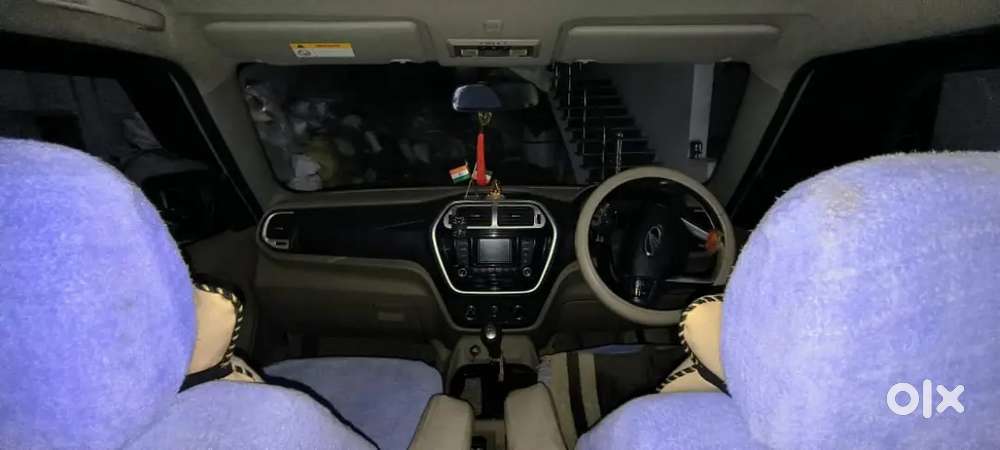 Mahindra Tuv 300 2016