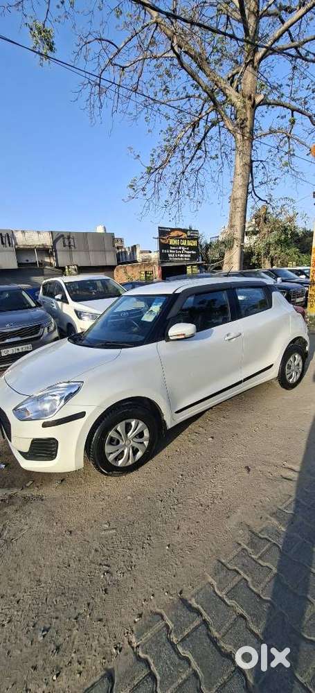 Maruti Suzuki Swift Vxi + Manual, 2020, Petrol