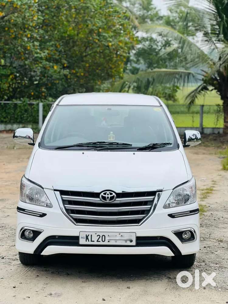 Toyota Innova 2010 Diesel 230000 Km Driven