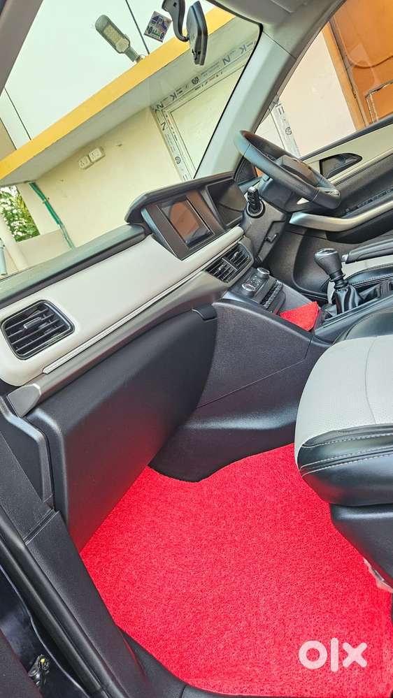 Mahindra Xuv700 2.2 Ax 5 Diesel Mt 7 Str, 2024, Diesel