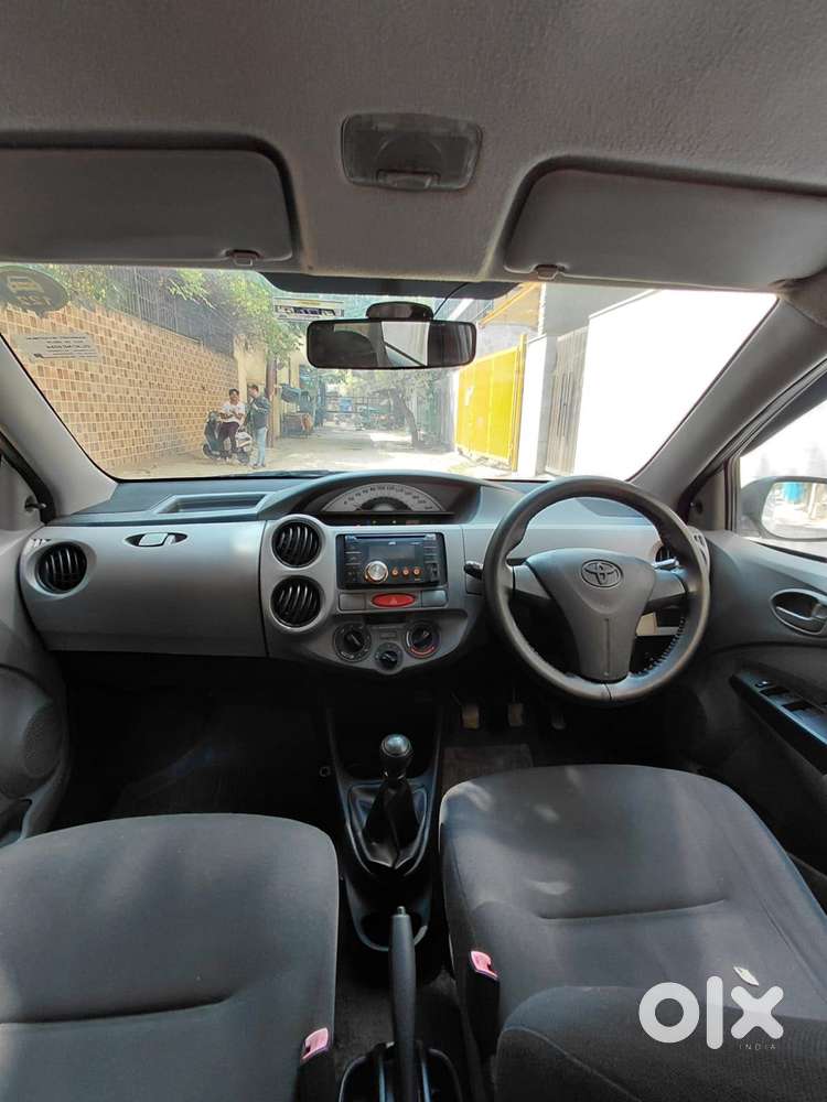 Toyota Etios 2010-2012 G, 2011, Petrol
