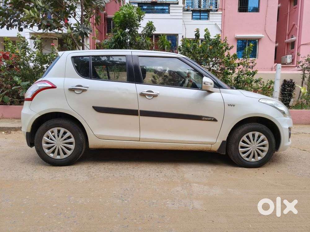 Maruti Suzuki Swift Vxi Optional, 2016, Petrol