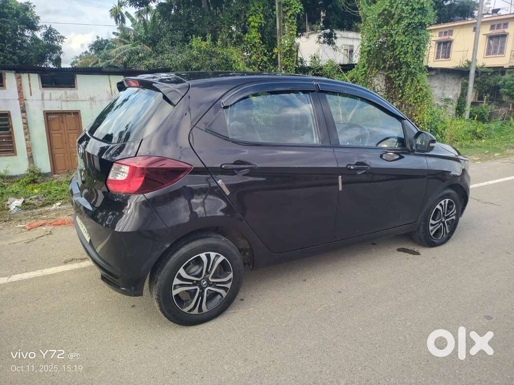 Tata Tiago 1.2 Revotron Xt (o), 2023, Petrol