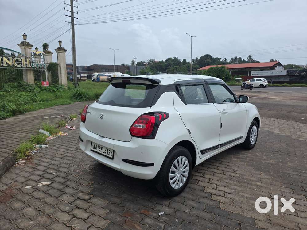 Maruti Suzuki Swift Vxi Optional, 2021, Petrol