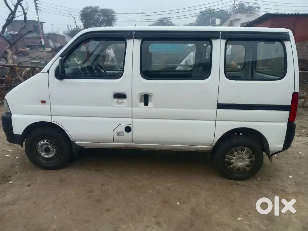 Maruti Suzuki Eeco 2025 Cng & Hybrids 8000 Km Driven