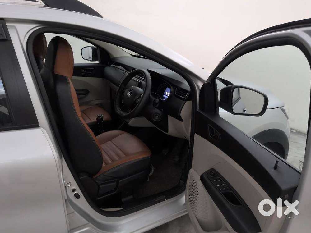 Renault Triber Rxt, 2022, Petrol