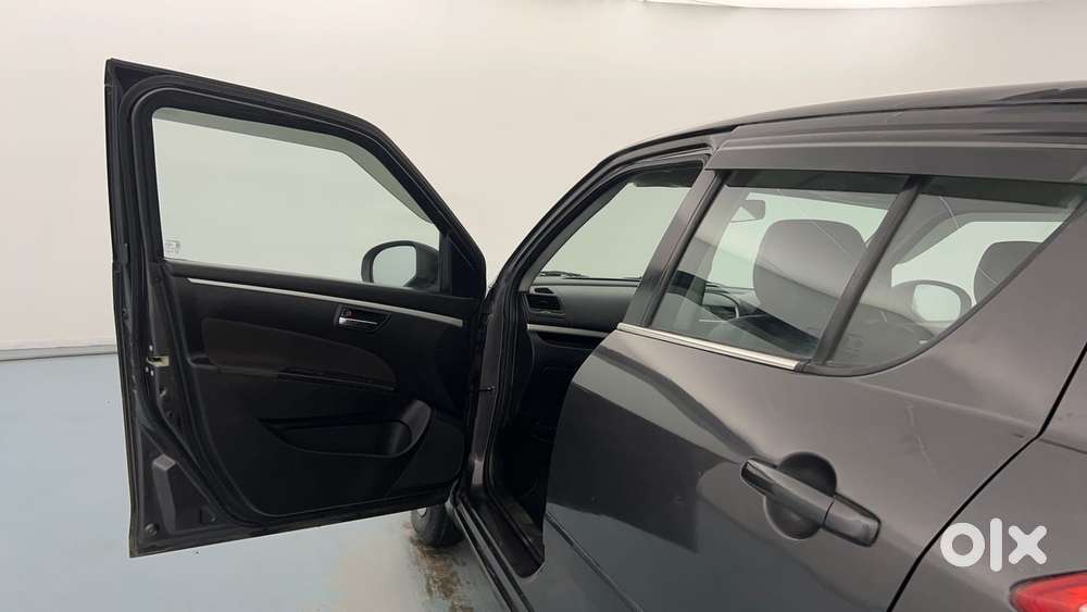 Maruti Suzuki Swift Vvt Vxi, 2017, Petrol