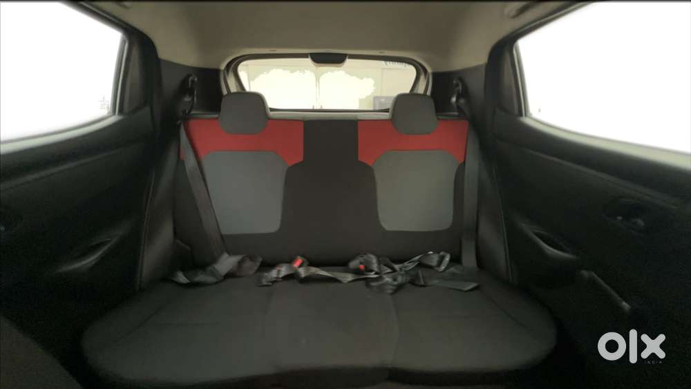 Renault Kwid 2019-ongoing 1.0 Rxt Amt (o), 2017, Petrol