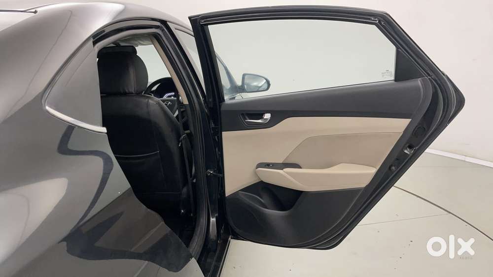 Hyundai Verna 1.5 Sx Vtvt Ivt, 2022, Petrol