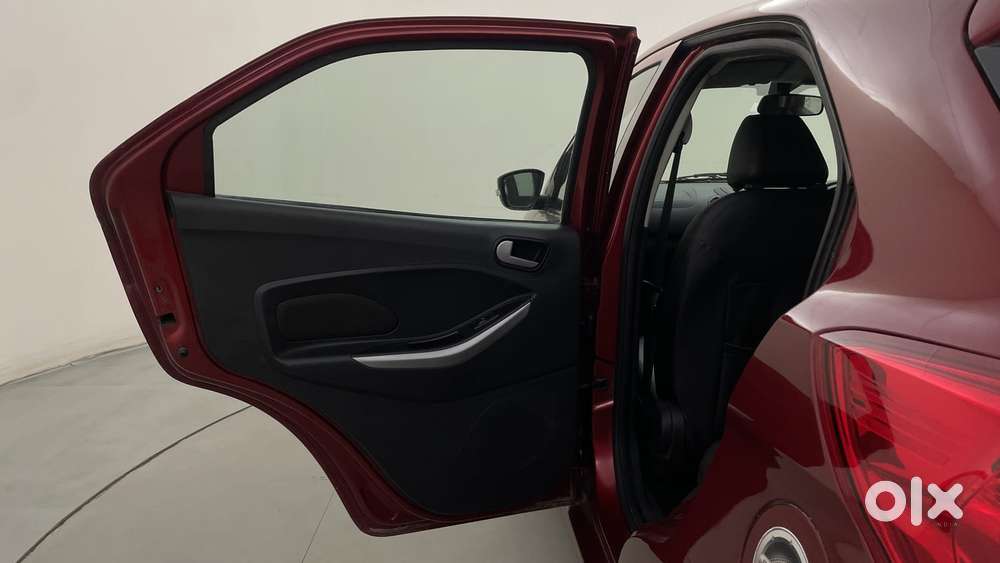 Ford Figo 2012-2015 Petrol Titanium, 2016, Petrol