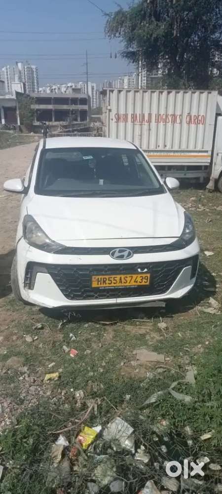 Car Hondai Aura Cng And Petrol