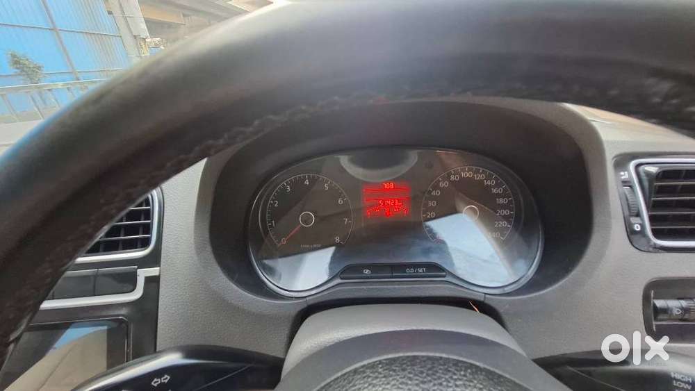 Volkswagen Vento 2010-2013 Petrol Highline, 2012, Petrol