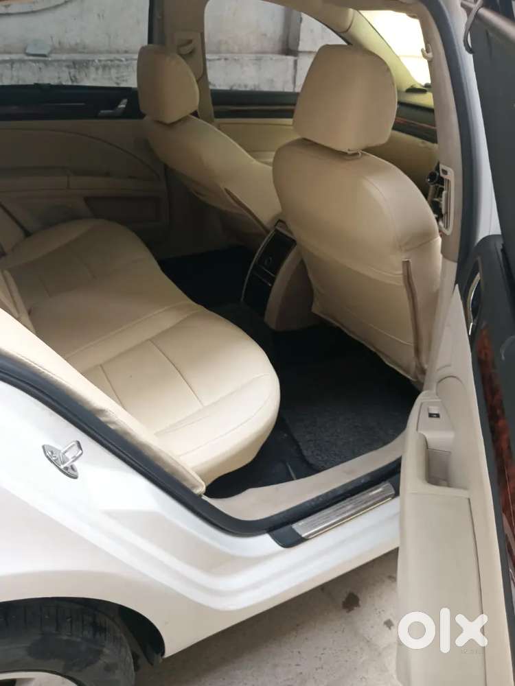 Skoda Superb 2012 Diesel 89000 Km Driven