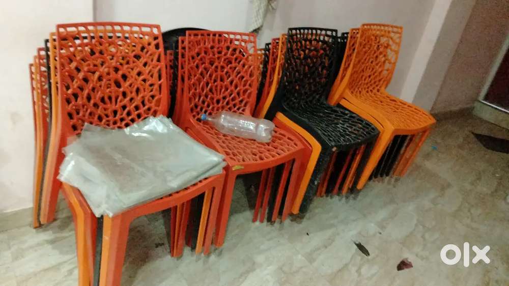 cafe furniture and kitchen saman (3 month old )