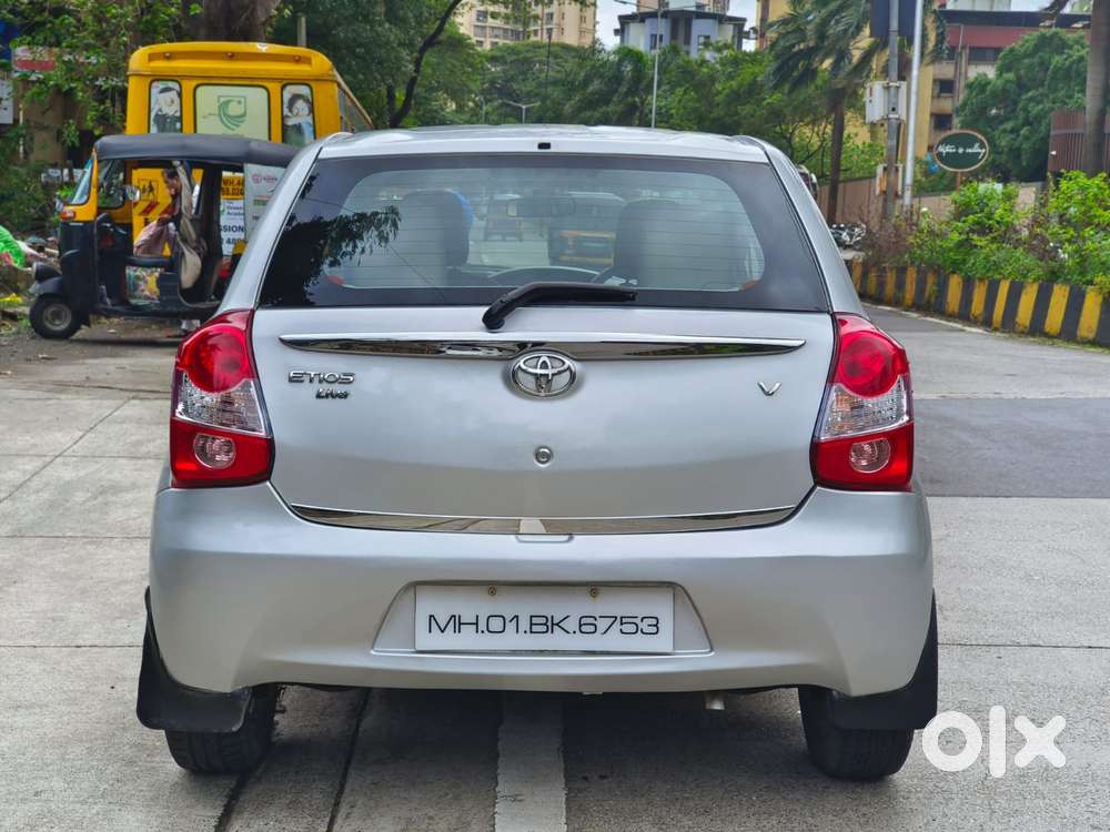 Toyota Etios Liva V Limited, 2014, Petrol