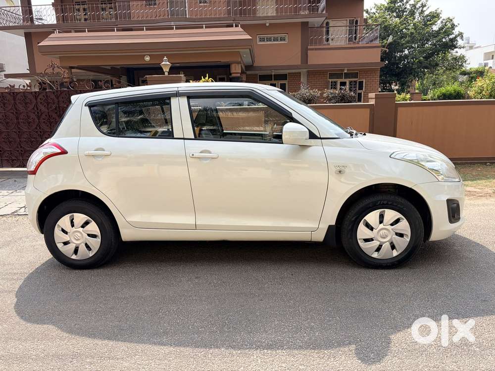 Maruti Suzuki Swift Lxi Option, 2017, Petrol