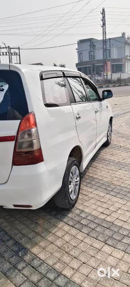 Toyota Innova 2012 Diesel Well Maintained