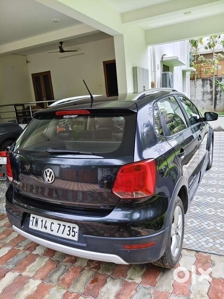 Single Owner Well Mainted Volkswagen Crosspolo Car Manual 2015