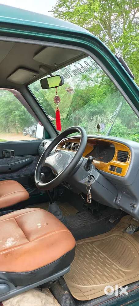 Toyota Qualis 2000 Diesel 170000 Km Driven.