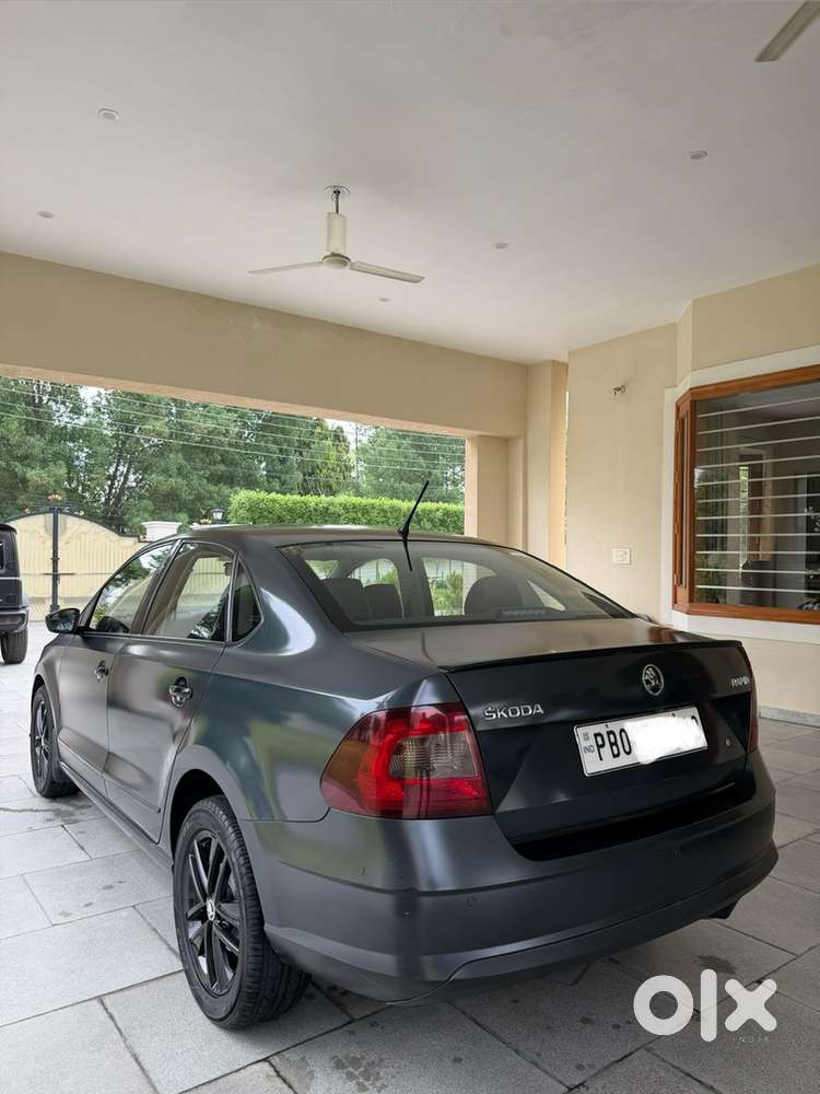 Skoda Rapid 1.0 Matte 2022