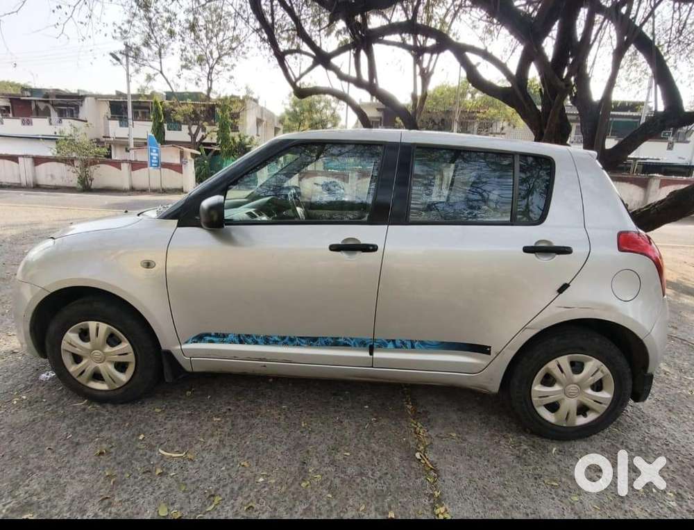 Maruti Suzuki Swift 2011 Petrol Well Maintained