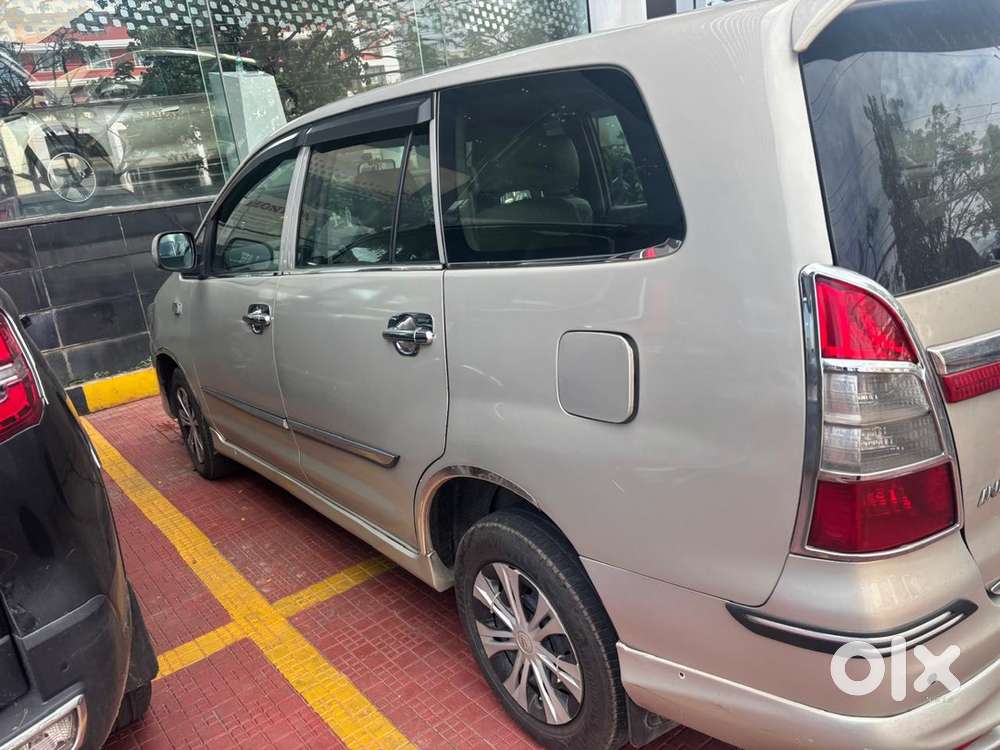 Toyota Innova Diesel 2012