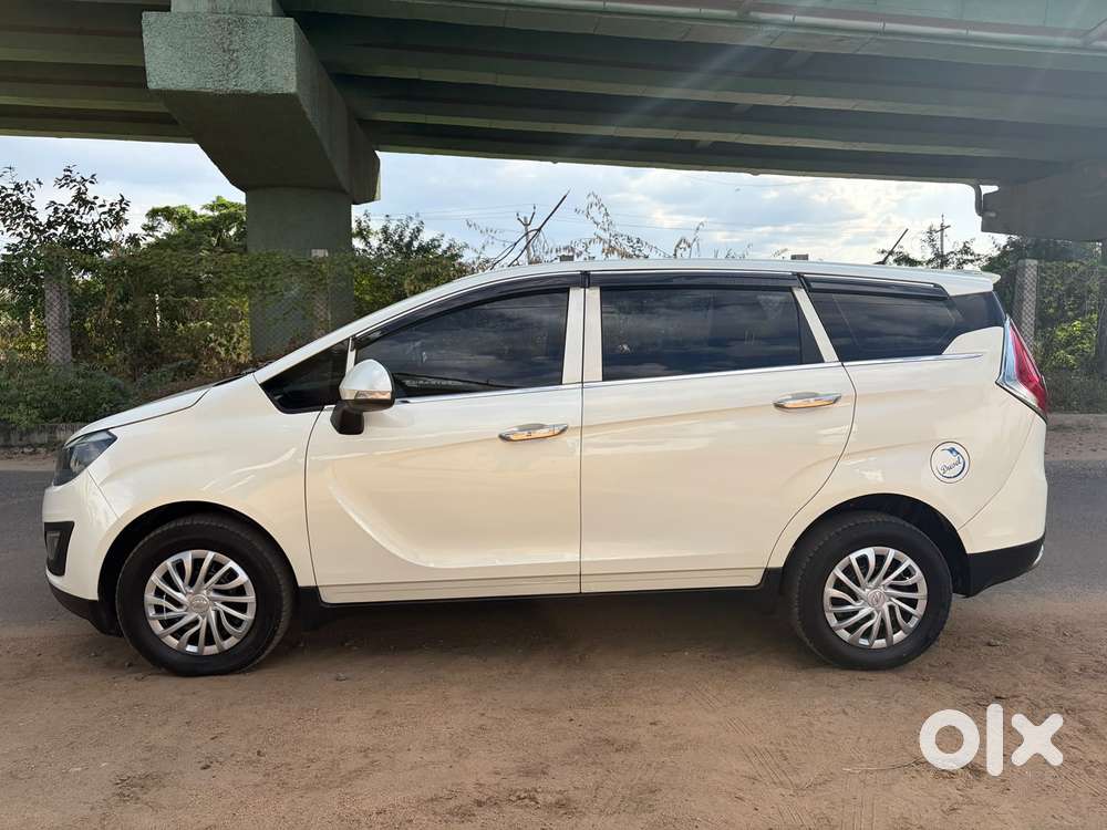 Mahindra Marazzo M4 8str, 2019, Diesel