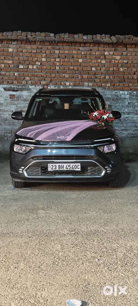 Kia Carens 2023 Petrol 31000 Km Driven